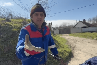 Am mai vazut pe cer dar nu asa reactia unui localnic din Parches dupa exploziile de nociunea trecuta video