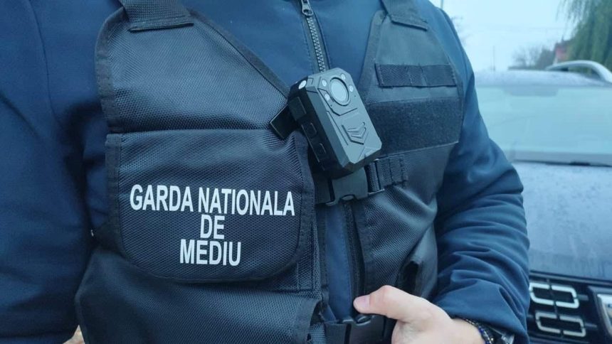Comisarii Garzii de Mediu obligati sa utilizeze camere de tip bodycam in timpul tuturor controalelor