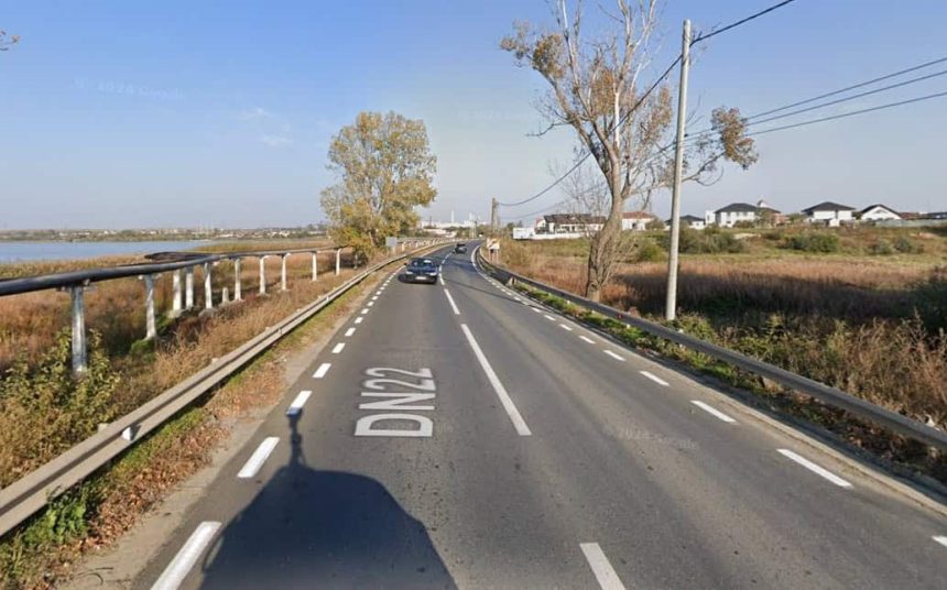 Stirea ta pietoni nevoiti sa circule pe carosabil in conditii periculoase petitie pentru construirea unui trotuar intre mineri si baltag