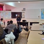Alerta in scoli Politica a intervenit la elevi pentru a i avertiza despre pericolele online si bullying