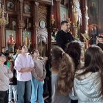 Au daruit tot ce au avut mai bun haine si alimente pentru copiii nevoiasi din Tulcea oferite de elevii unei scoli foto