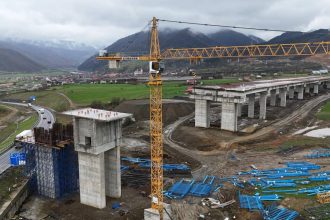 Autostrada Sibiu Pitesti acordul de mediu intarzie insa lucrarile continua