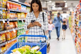 Cumparatorii din Sibiu se confrunta cu priceristorice la alimente inainte de Paste