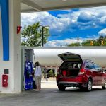 Guvernul elaboreaza masuri pentru scaderea preturilor la combustibili pana la sfarsitul saptamanii