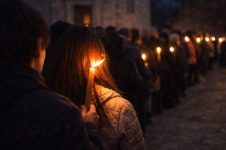 ISU Tulcea avertizare de Paste fiti atenti la lumanari si focul deschis