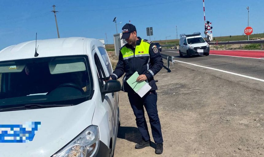Politistii din Tulcea controale la trecerile de cale ferata o clipa de neatentie poate costa vieti foto