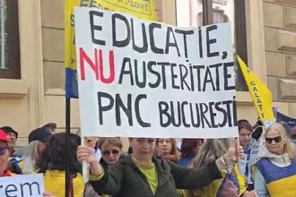 Protest in fata Ministerului Educatiei profesorii ameninta cu greva generala video