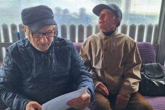 Sprijin financiar si diplome pentru vrstnicii din diverse sate ale comunei Baia cu ce ocazie au fost acordate foto