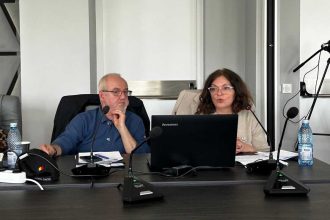 gropi guri de canal si lipsuri logice cum sau blocat doi consilieri in propriile interpelari