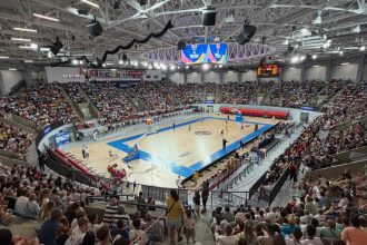 Arena Danubius inaugurata cu o victorie Romania a invins cu 81 55