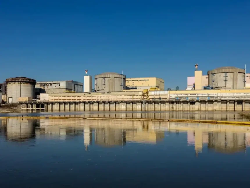Cernavoda reactorul 2 ar putea fi oprit in 48 de ore din cauza nivelului critic al Dunarii