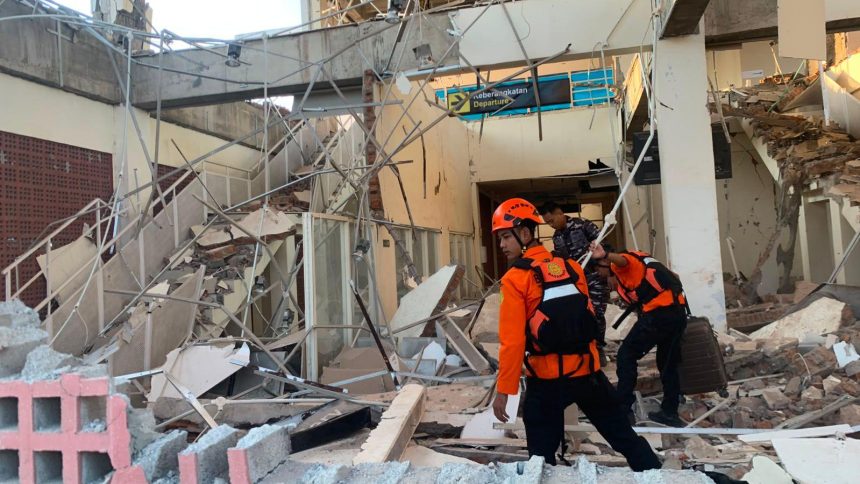 Cutremur de 7 7 grade in Indonezia cel putin 20 de decetati si mii de evacuati