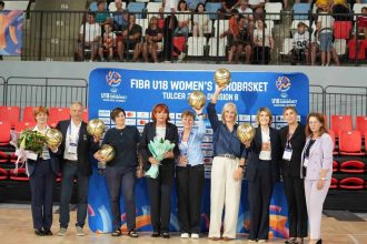 Fetele de aur care au facut ca Tulcea sa se indragosteasca de baschet premiate dupa zeci de ani