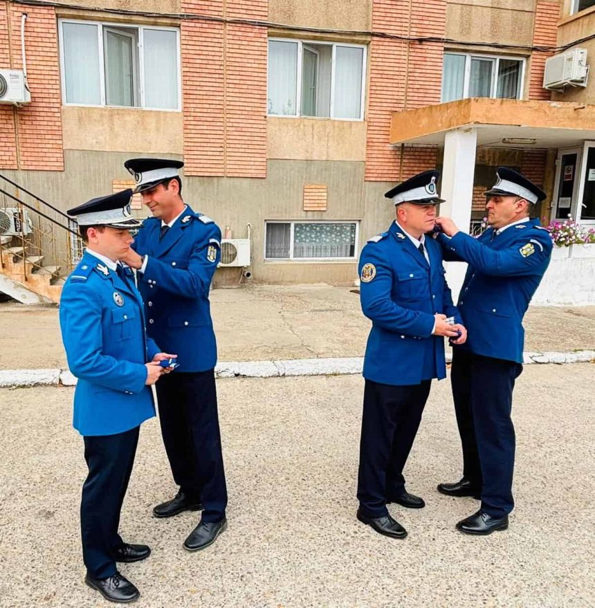 Grade noi pentru jandarmii din Tulcea 16 militari avansati in cariera
