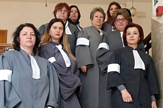 Grefierii ametesc cu un blocaj total al instantele incepand cu 1 septembrie