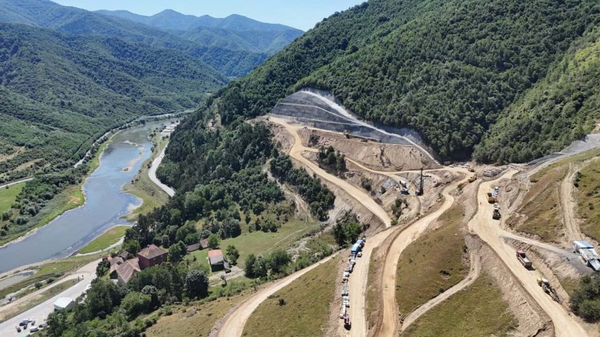 Grindeanu sustine ca reglementarile de mediu impiedica lucrarile la autostrada Sibiu Pitesti