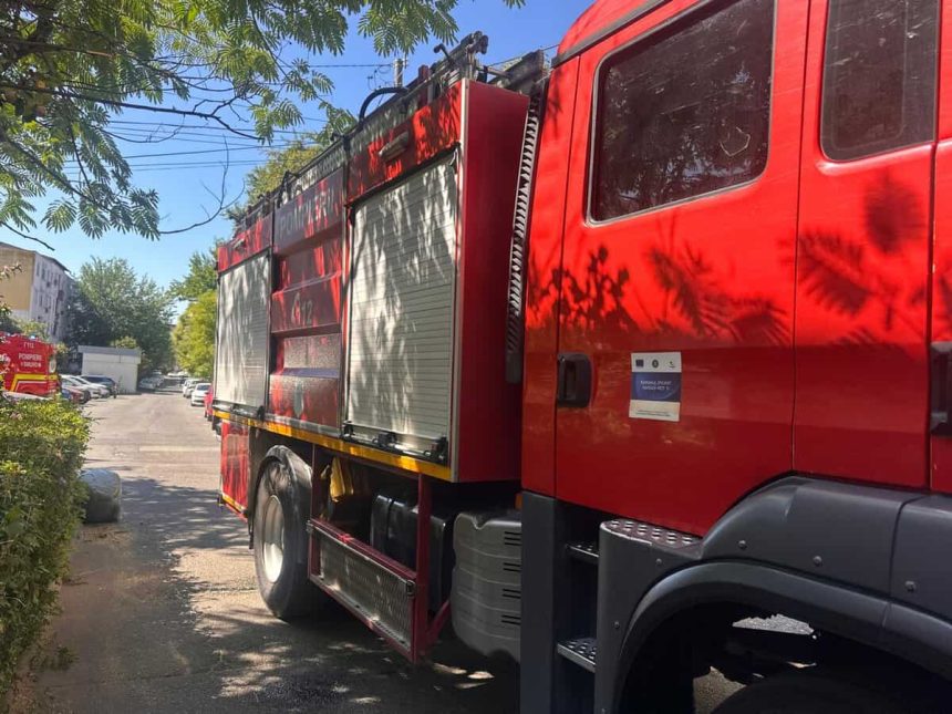 Incendiul intr un apartament din Tulcea Vecinii au salvat un barbat de 97 de ani