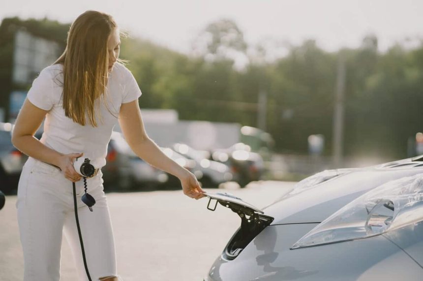 Inmatricularile auto au scazut drastic in iulie Dacia Logan ramane cel mai vandut model