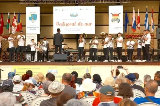 Pestisorul de Aur aduce la Tulcea grupuri artistice din sapte tari