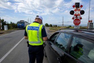 Politistii din Tulcea atenti la soferi la trecerile de cale ferata Sase amenzi intra o singura actiune