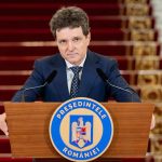 Presedintele semneaza legea pentru reducerea pretului motorinei si prelungirea TVA ului reduced pentru locuinte