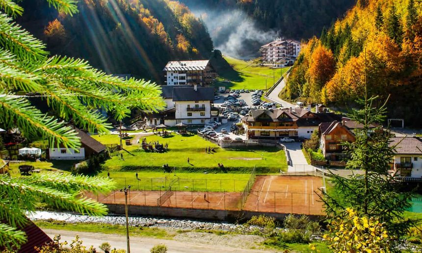 Romania abandoneaza vacantele interne iar turistii straini nu acopera scaderea