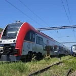 Romania dispune de 21 de trenuri noi dar pasagerii calatoresc tot cu garnituri vechi de ce nu pot fi introduse in circulatie