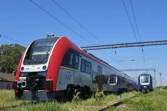 Romania dispune de 21 de trenuri noi dar pasagerii calatoresc tot cu garnituri vechi de ce nu pot fi introduse in circulatie