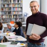 Salarii mai mari pentru profesori incepand cu 1 septembrie 2027 anunta Pislaru