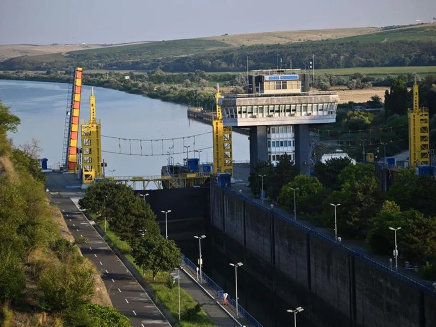 Seceta determina Romania sa importe un volum record de energie electrica din Bulgaria