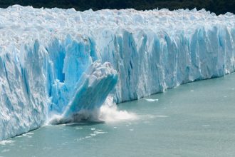 Temperatura medie a oceanelor a atins un nou record de 211C iar ghetarii se desprind rapid