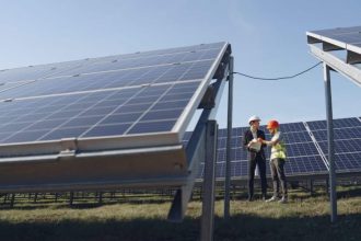 prosumatorii solicta tva zero pentru panourile fotovoltaice si bateriile de stocare