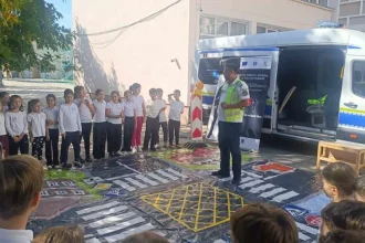 122 de copii din Tulcea învață regulile de circulație direct de la polițiștii rutieri