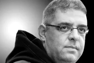 A murit Patrick. Dumnezeu are, într-adevăr, legitimație de presă