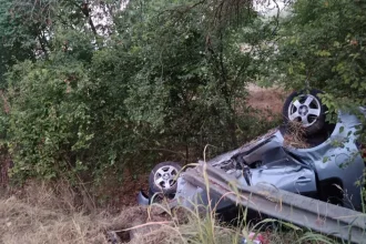 Accident între Nufăru și Malcoci: mașina s-a răsturnat și a ajuns după parapet