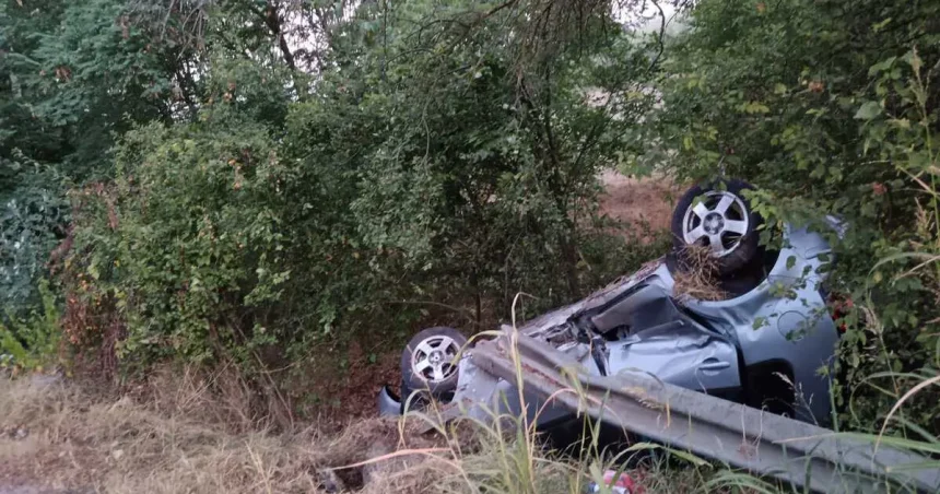 Accident între Nufăru și Malcoci: mașina s-a răsturnat și a ajuns după parapet