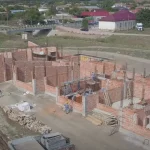 Centrul pentru copiii din Baia, gata pe jumătate. Lucrările s-ar putea încheia anul acesta