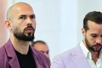 Frații Tate, menținuți în arest la Miami până la predarea către autoritățile britanice