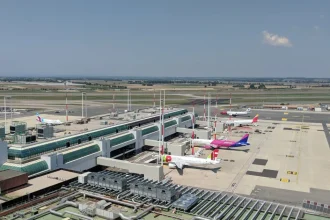 Grevă a controlorilor italieni blochează miercuri toate cele 33 de aeroporturi