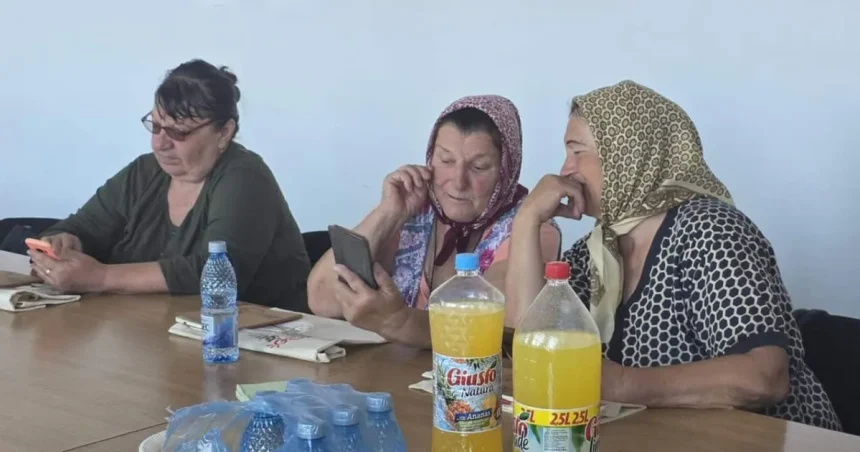 Lecția de butonat continuă la Sarichioi: seniorii au trecut la selfie-uri și mesaje