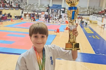 Micuțul campion din Tulcea! Aaron a cucerit două medalii de aur la karate