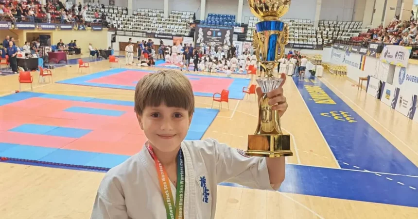 Micuțul campion din Tulcea! Aaron a cucerit două medalii de aur la karate