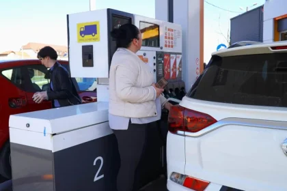 Motorina se scumpește din nou; prețul se apropie de 11 lei pe litru la unele stații
