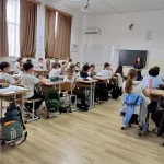 Polițiștii tulceni, față în față cu elevii. Tinerii au aflat riscurile din mediul online