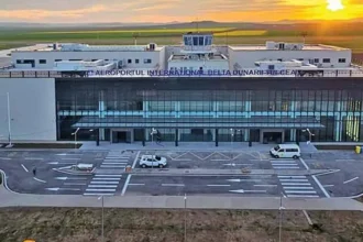 Șefii Aeroportului Tulcea, salarii mai mari cu 120%, în unele luni aproape fără pasageri