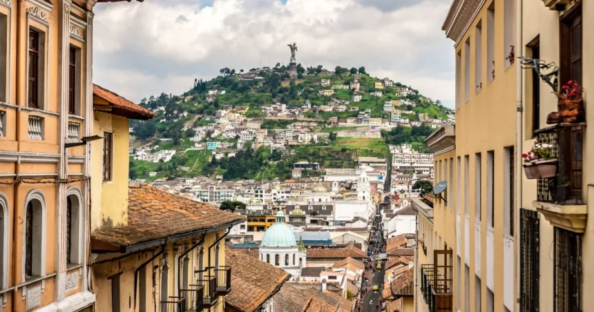 Turist român împușcat într-un jaf în Quito și dus la spital