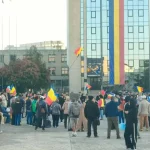 Căline, Tulcea e cu tine! Circa o sută de susținători prezenți, liderii AUR absenți