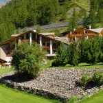 Hotel din Cogne oferă combustibil gratuit turiștilor care stau cel puțin două nopți
