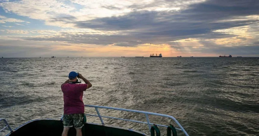 Sulina, din nou în impas: 120 de nave blocate după o săptămână fără navigație