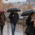 Temperaturi normale până în noiembrie, ploi mai abundente în sud